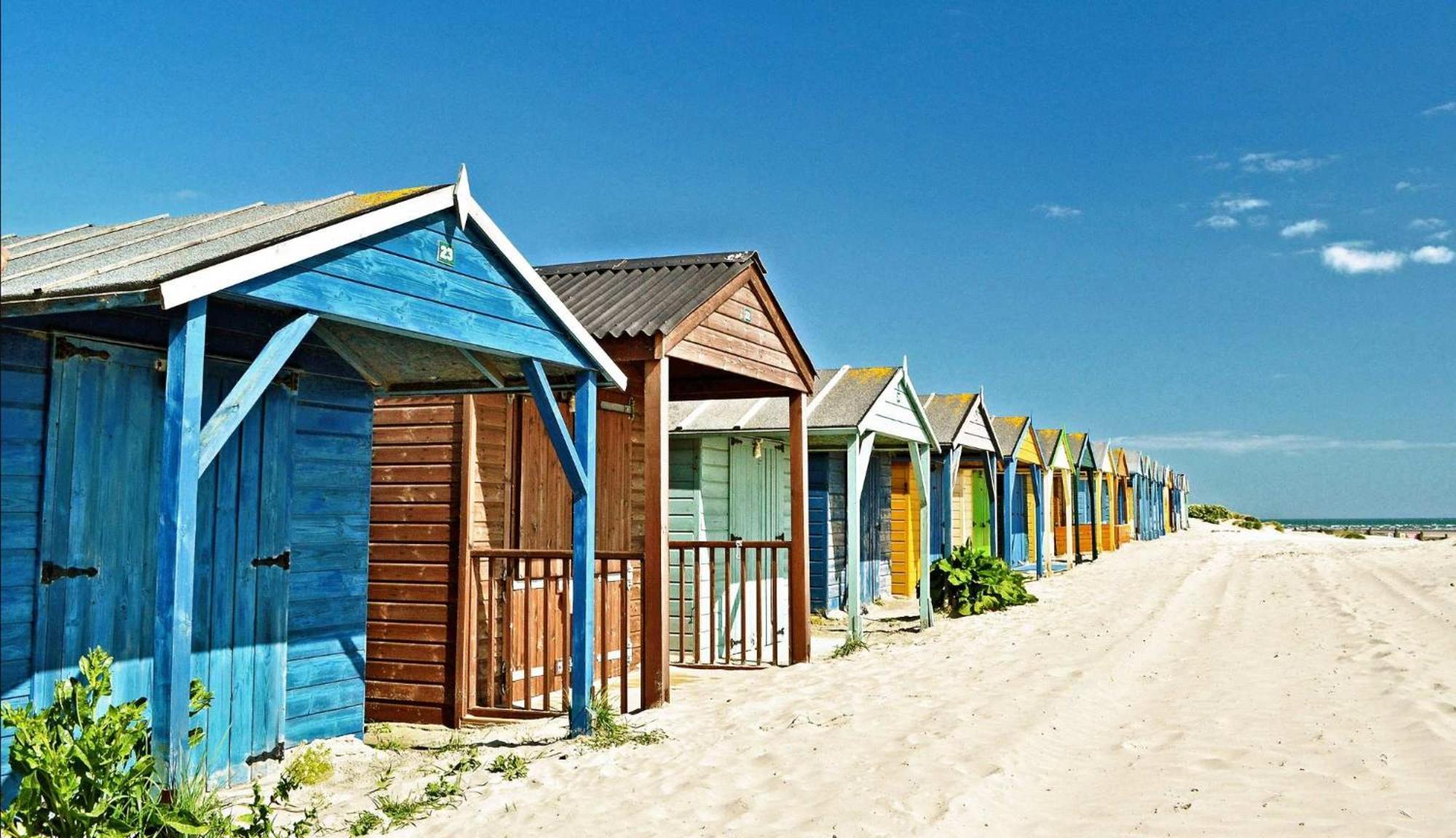 Absolute Beachfront With Decked Garden Oasis And Views Bognor Regis Buitenkant foto