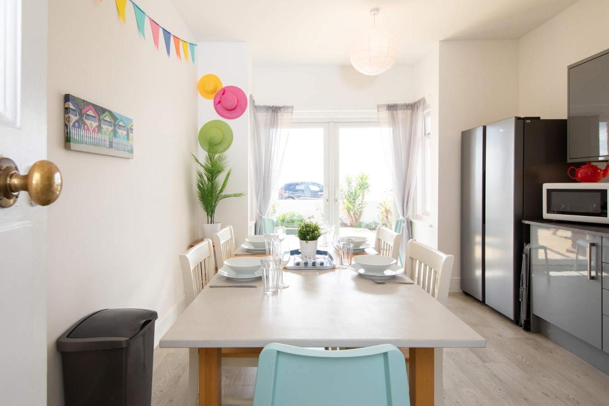 Absolute Beachfront With Decked Garden Oasis And Views Bognor Regis Buitenkant foto