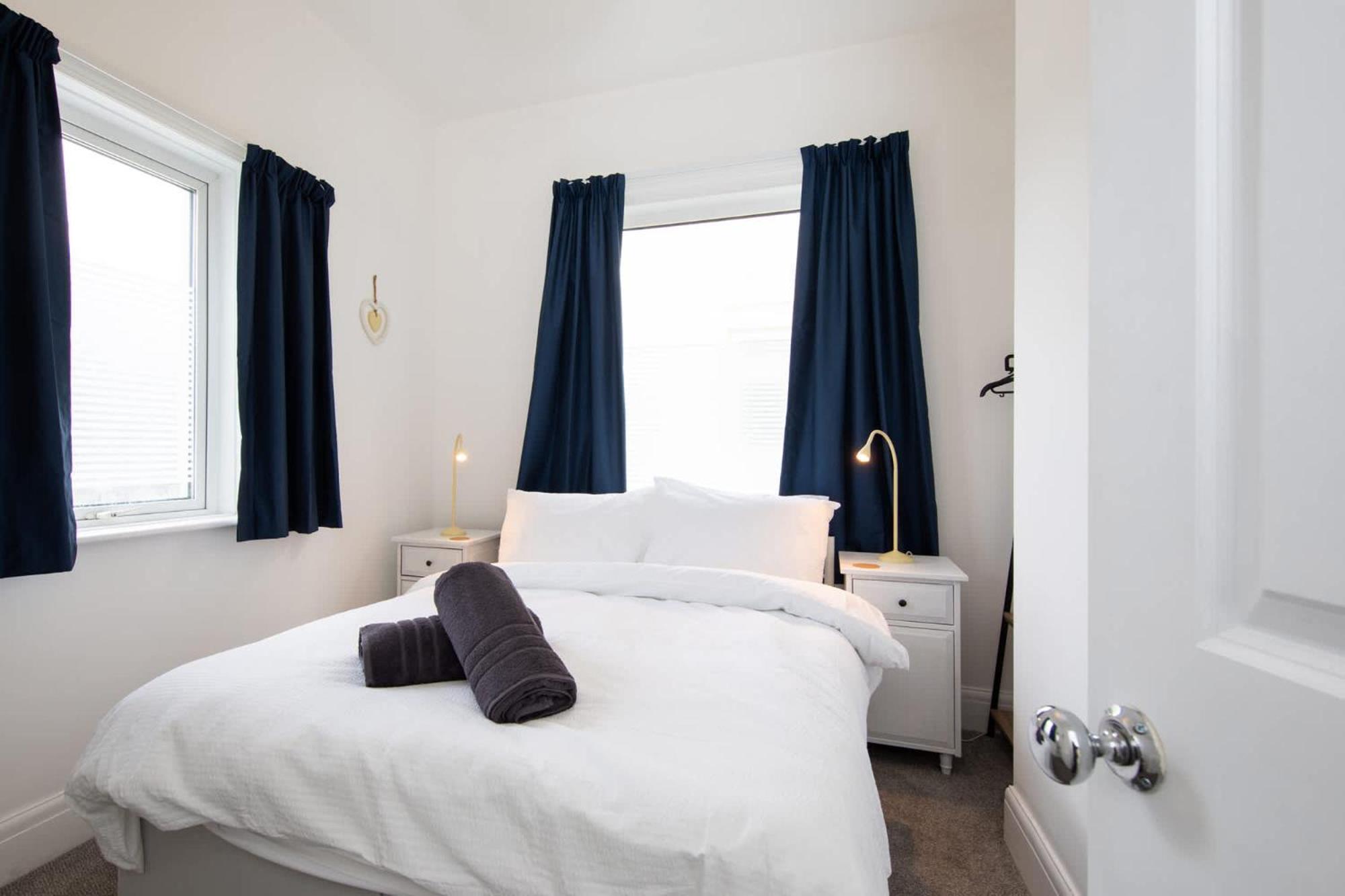 Absolute Beachfront With Decked Garden Oasis And Views Bognor Regis Buitenkant foto